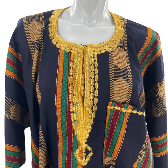 African Inspired Tunic w/ Sides Pocket with Heavy Embroidery - Picture 3 of 10